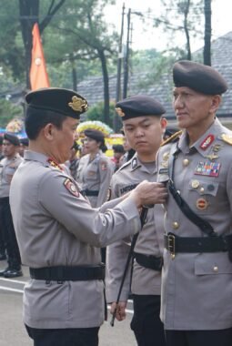 Irjen Suhendri Berikan Estafet Kepepimpinan Dirpamobvit Korsabhara Baharkam Polri Kepada Brigjen M. Syahduddi