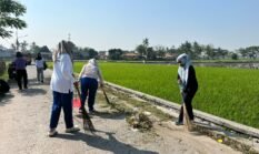 Wujudkan Lingkungan Sehat dan Bersih, Pemdes Jatimulya Giat Jumat Bersih di Lingkungannya